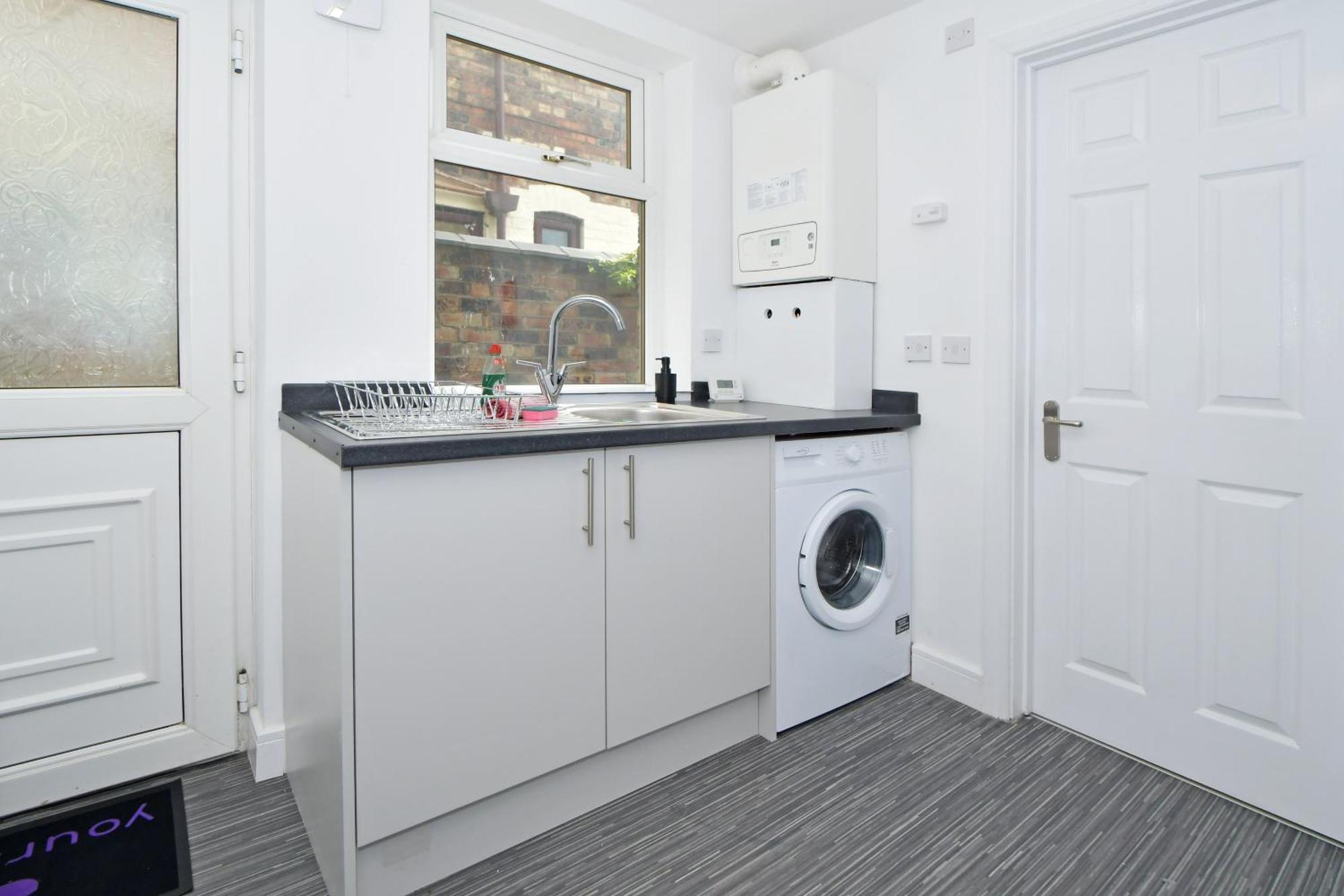 Sapphire Apartments By Yourstays - Luxury 2 Bedroom Apartments In Crewe Exterior foto